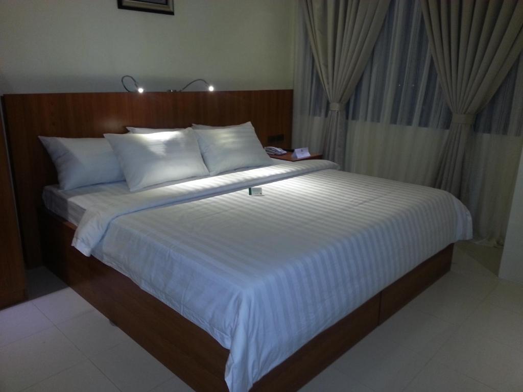 Parkway Hotel سوريغاو المظهر الخارجي الصورة